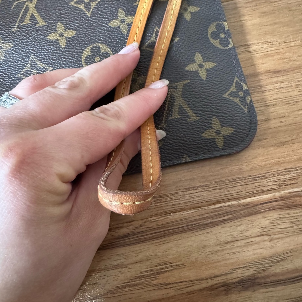 Louis Vuitton Monogram Wristlet - Picture 2 of 6